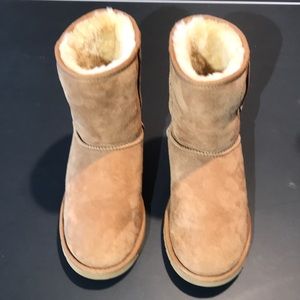 Ugg Classic Short Boot